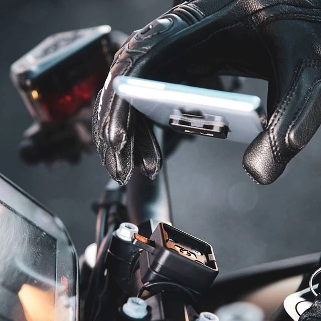 HIGH NOTE PERFORMANCE Oxford Cliqr Motorcycle Handlebar Mount 22.1mm 2 HIGH NOTE PERFORMANCE Oxford Cliqr Motorcycle Handlebar Mount 22.1mm