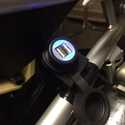 HIGH NOTE PERFORMANCE Oxford Weatherproof Dual Port USB Charger (5V 2Amph) 10 HIGH NOTE PERFORMANCE Oxford Weatherproof Dual Port USB Charger (5V 2Amph)