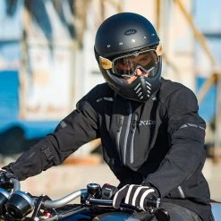 HIGH NOTE PERFORMANCE Bell MOTO 3 Classic Matte/Gloss Helmet Helmets 20 HIGH NOTE PERFORMANCE Bell MOTO 3 Classic Matte/Gloss Helmet Helmets